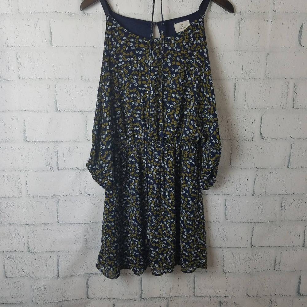 Love Womens Cold Shoulder KeyHole Floral Boho Chiffon Dress Size Small
